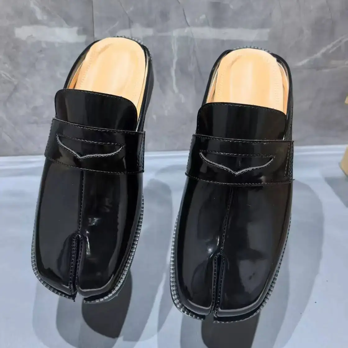 Zapatillas Tabi con punta divi - Men Shoes Black reseña y precio